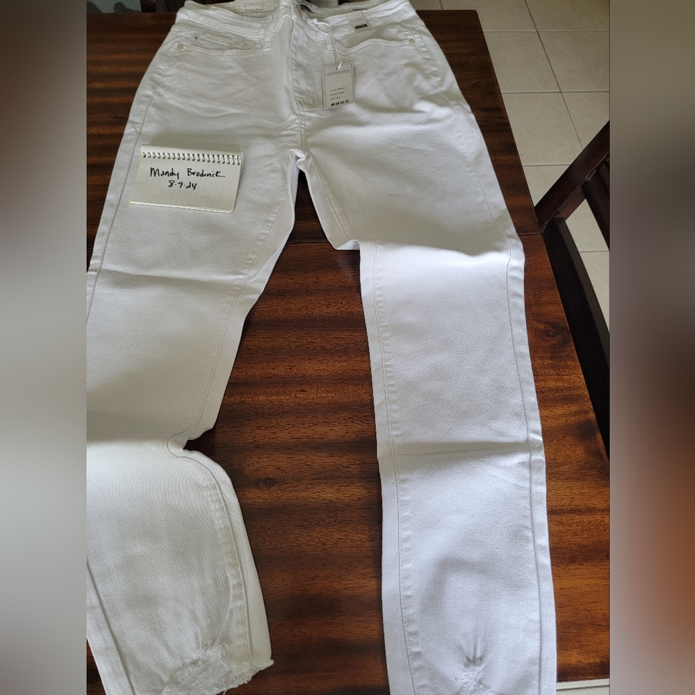 Judy blue size 9 white skinny jeans